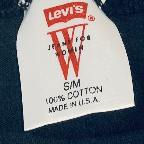 Levi Sleeveless T-Shirt NWOT - Picture 4 of 5